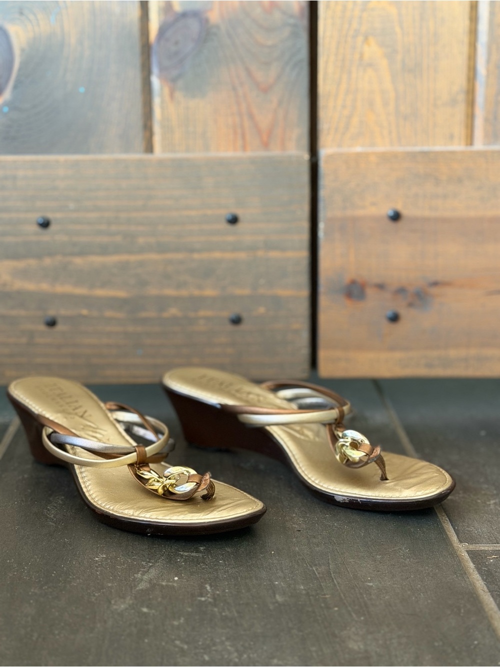 Italian Shoemakers Gold and Brown Chain-Accent Toe-Ring Sandals - Picture 3 of 10